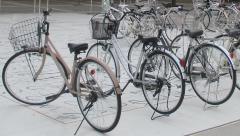 放置自転車を活用した贈呈用の自転車写真
