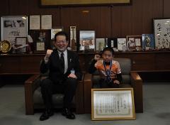 森本真波斗さんと市長