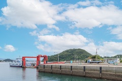 興居島の泊港