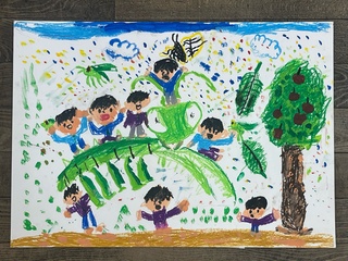 カマキリにバッタをたべさせたよ