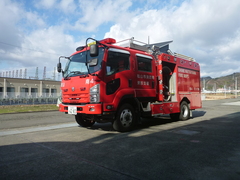 写真：水槽付消防ポンプ自動車（保有水：1.5トン）