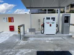 ガソリンと軽油を給油する施設の写真