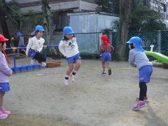 長縄跳びの様子