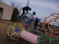 恵原公園で遊んでいる写真