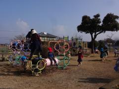 荏原公園で遊んでいる写真