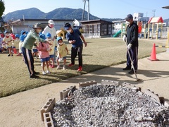 焼き芋パーティーの写真