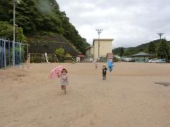 雨降り散歩の様子