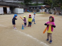 野球ごっこの様子