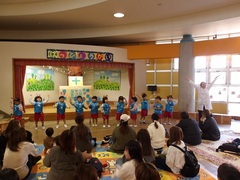 招待発表会の写真