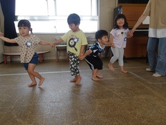リトミックをする様子
