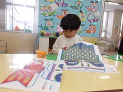 こいのぼりを作る様子