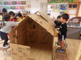 段ボールハウス