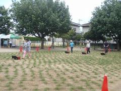三津浜幼稚園第一回目の芝刈り