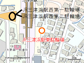 JR三津浜駅東駐輪場の地図です。
