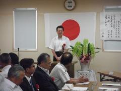 写真：落成記念式典で挨拶する松山市長