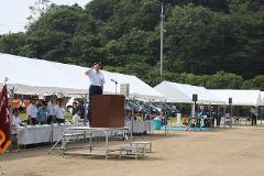 写真：消防操法大会で挨拶する松山市長