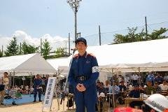写真：総合防災訓練で挨拶する松山市長