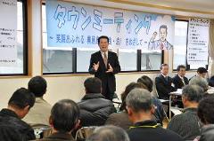 写真：興居島地区タウンミーティングの様子