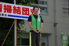 写真：結団式で挨拶する松山市長