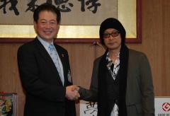 永瀬正敏氏と市長