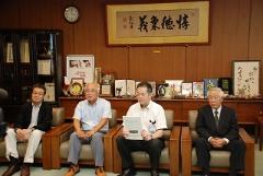 審議会の皆さんと市長