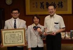 廣瀬順子さん（中央）と市長