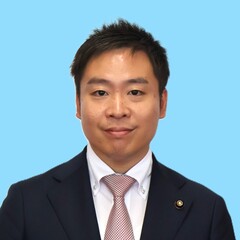 顔写真：谷田　吏