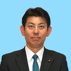 顔写真：岡　雄也