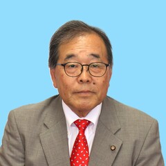 顔写真：梶原　時義