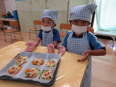 夏野菜でピザを作った写真