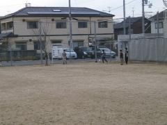 写真：子どもたちがサッカーをしている様子
