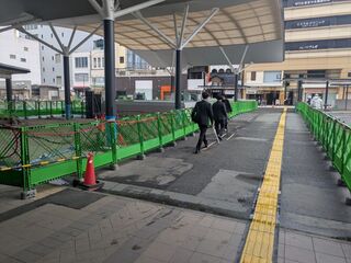 大屋根下