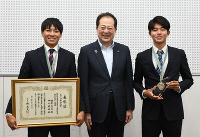 楠原　悠介、中川　舜祐